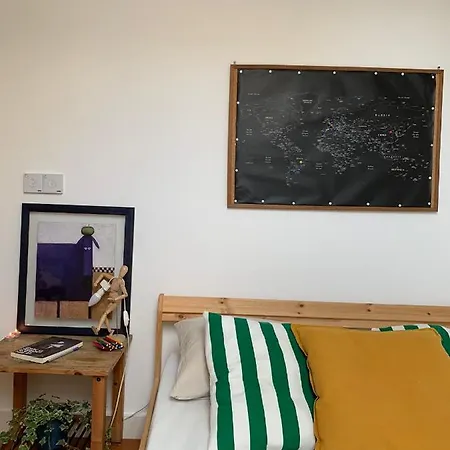 ホームステイ Quarto Com Banheiro Privativo